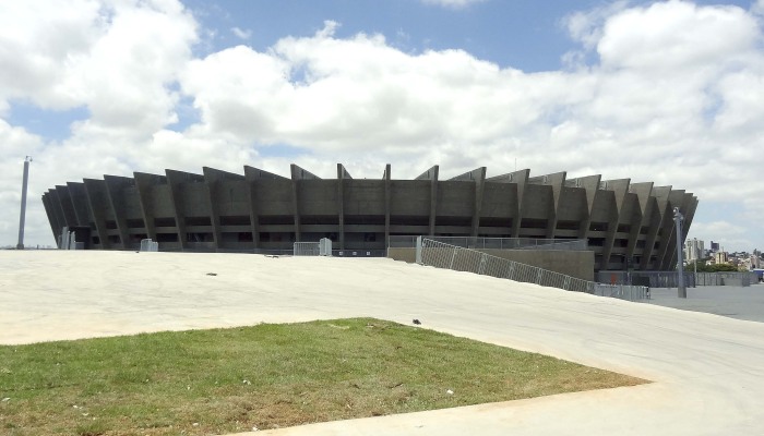 Brasileiro v&ecirc; corrup&ccedil;&atilde;o em obras e Pa&iacute;s despreparado para a Copa ...