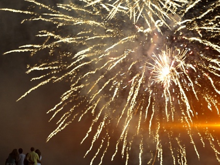 GDF garante que em 2012 fará a maior queima de fogos da capital federal