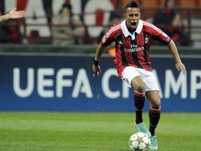 Robinho deve permanecer no Milan at&eacute; o meio do ano - Futebol - R7