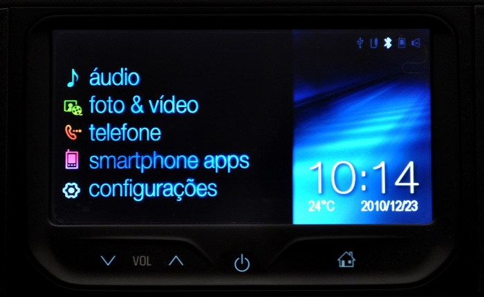 Divulgação O Chevrolet Onix vendeu 18.149 unidades em 2012 e ficou entre os 50 veículos mais vendidos do ano passado
Confira também
Chevrolet anuncia recall do Onix ...