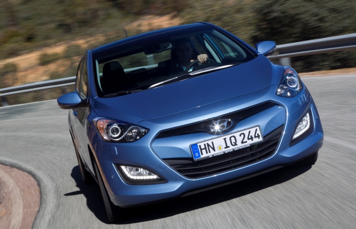 Divulgação Com produção nacional, a tendência é que o novo Hyundai i30 mantenha a opção do motor 1.6 flex e ganhe variantes mais simples (e baratas), para brigar na f...