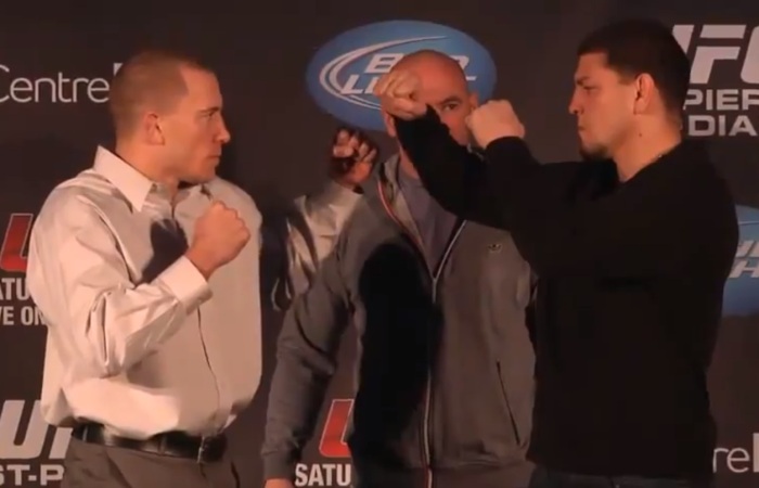 Irreconhec&iacute;vel, Nick Diaz comparece &agrave; coletiva - Esportes - R7.com