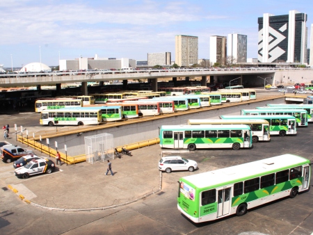 Governo do Distrito Federal afirma que pode intervir em outras empresas de ônibus