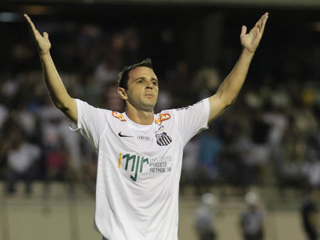 Montillo desencanta e Santos vence o Atl&eacute;tico de Sorocaba por 2 a 1