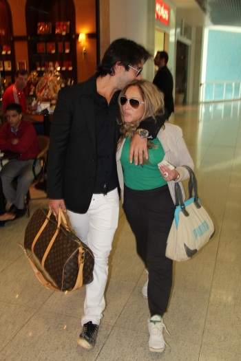 Susana Vieira e Sandro Pedroso namoram em aeroporto - Foto 6 ...