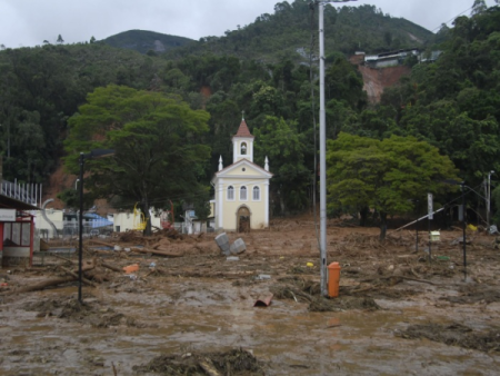 Dois anos ap&oacute;s trag&eacute;dia, processos sobre desvios de verbas em ...
