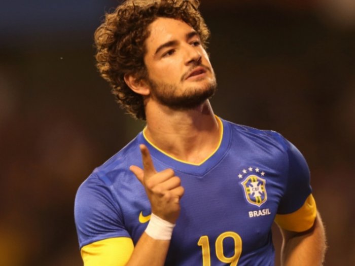 Pato supera depress&atilde;o para ser &iacute;dolo da Fiel - Foto 5 - Futebol - R7