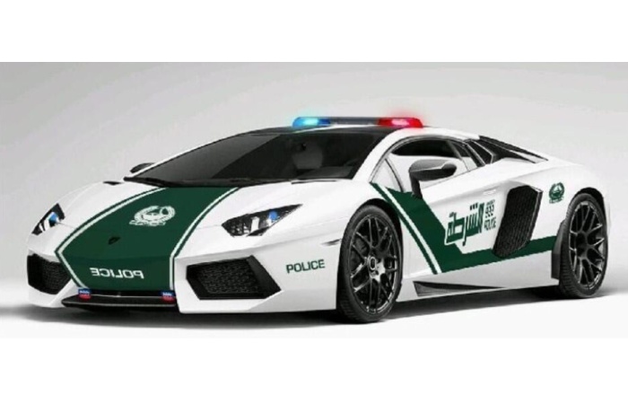 Divulgação O Lamborghini Aventador não é o único esportivo da polícia de Dubai. A corporação usa modelos como Chevrolet Camaro, Dodge Charger e BMW Série 5
VEJA TAMB...