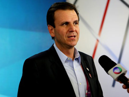Prefeito do Rio detona obra do Engenh&atilde;o: "Est&aacute;dio feito nas coxas ...