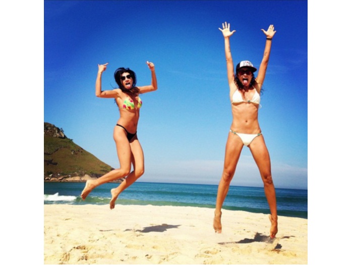 Thaila Ayala mostra corp&atilde;o em foto de biqu&iacute;ni - Famosos e TV - R7