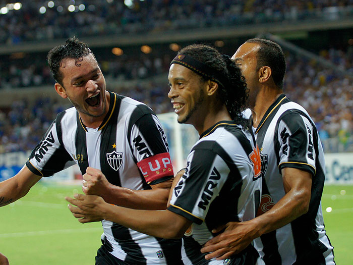Ronaldinho espera que o Mineiro seja o 1º título, antes da Libertadores e do Brasileirão (Gazeta Press) ronaldinho-gol