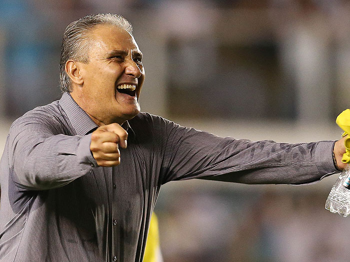 Além do currículo: Tite <br>impressiona José Marin e Marco Polo