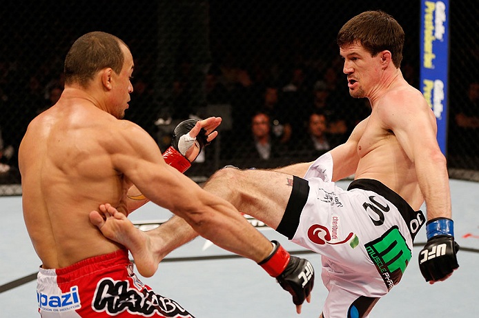Americano abandona o UFC aos 29 anos e - Esportes - R7.com
