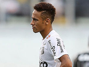 Felipão não vai permitir que <br> Neymar negocie com Barcelona