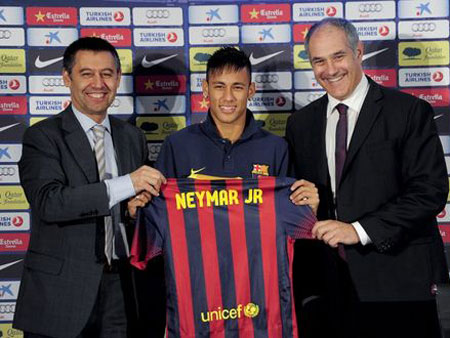 Neymar com a camisa do Barça