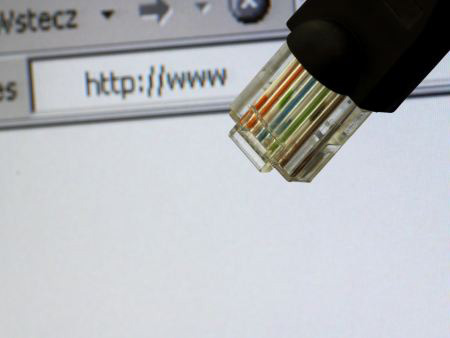 Web é forte nas prefeituras pelo Brasil, mas o wi-fi distribuído por elas, não (Getty Images) internet