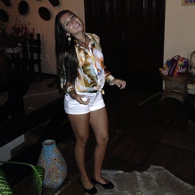 Carolina Portaluppi posta foto e reclama de "fotógrafo" em rede