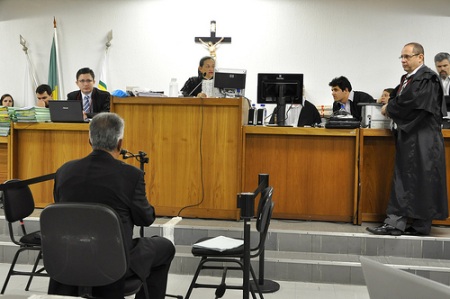 Delegado do caso Bruno volta a ser ouvido no quarto dia do j&uacute;ri de ...