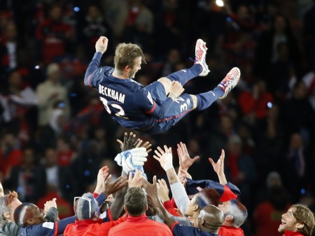 Beckham se emociona em seu &uacute;ltimo jogo no futebol - Futebol - R7