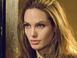 Divulgação Jolie vai interpretar sua própria mãe em cinebiografia