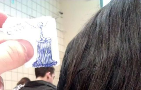 Aprenda como trollar o seu amigo na sala de aula
