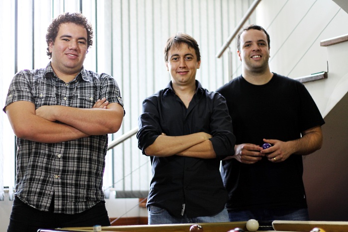 Da esquerda para a direita os fundadores da startup, André Campelo, Joseph Bregeiro e Flávio Aguiar (Divulgação) wib