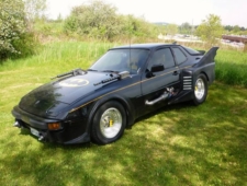 Fanático gasta R$ 11 mil para transformar carro no
    Batmóvel