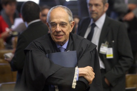 Pedido do advogado Márcio Thomaz Bastos, para dividir o processo do mensalão entre o STF e a Justiça comum, provocou bate-boca entre ministros (ANDRE DUSEK/AGÊNCIA ESTADO/AE) Márcio Thomaz Bastos