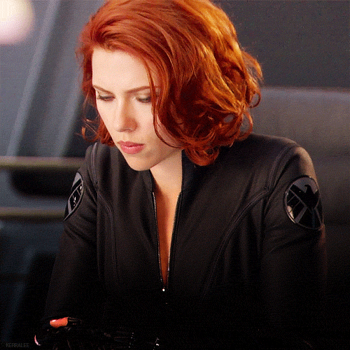 scarlett-johansson-gif-29.gif
